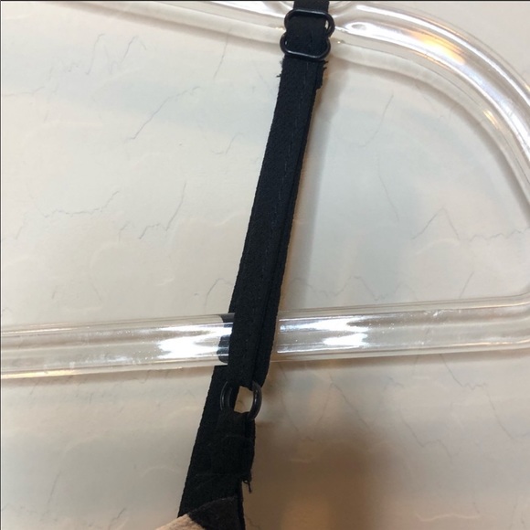 3/$20 Flying Tomato Cold Shoulder Floral Top, Small - Picture 5 of 6